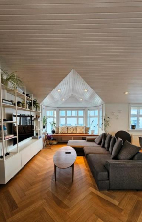Stylish Downtown Apartment